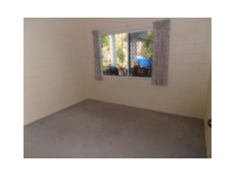 Holloways Beach QLD 4878