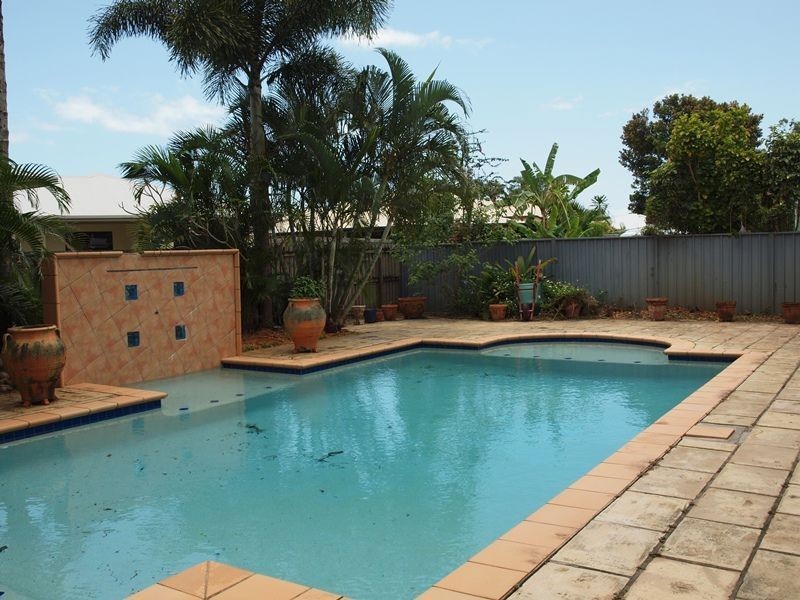 Holloways Beach QLD 4878