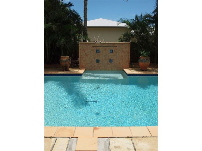 Holloways Beach QLD 4878