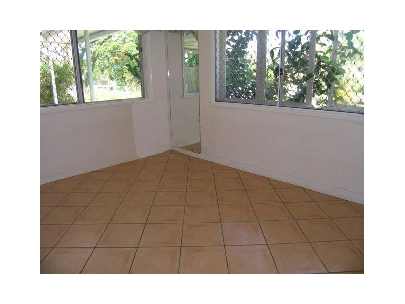 21 Oak Street, Holloways Beach QLD 4878