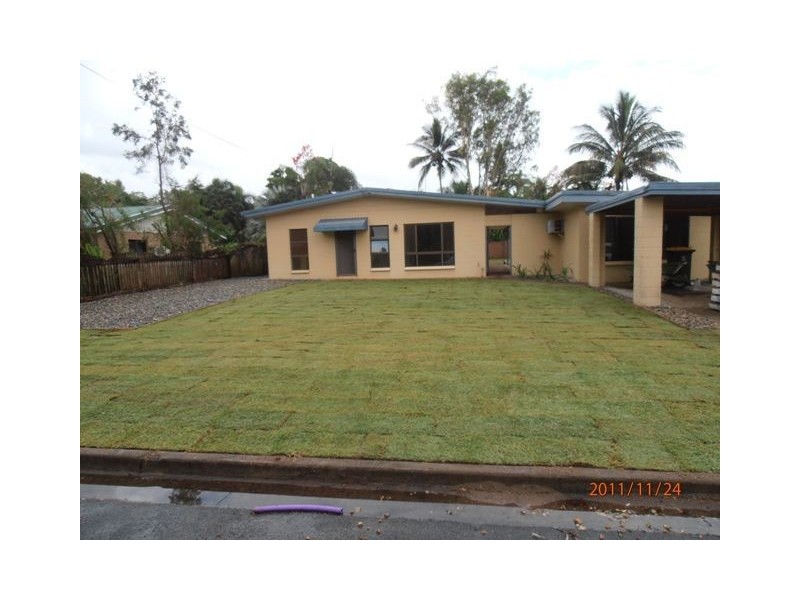 10 Marietta Street, Holloways Beach QLD 4878