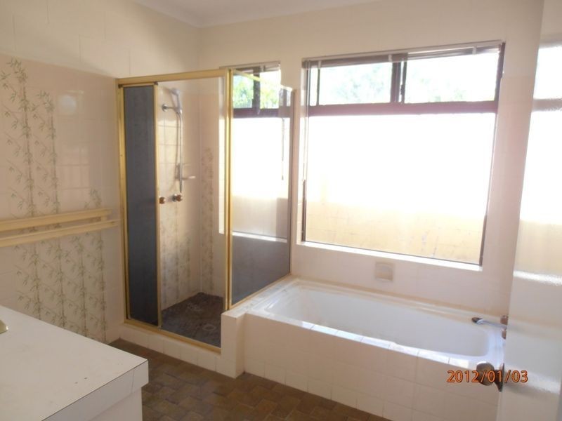 10 Marietta Street, Holloways Beach QLD 4878