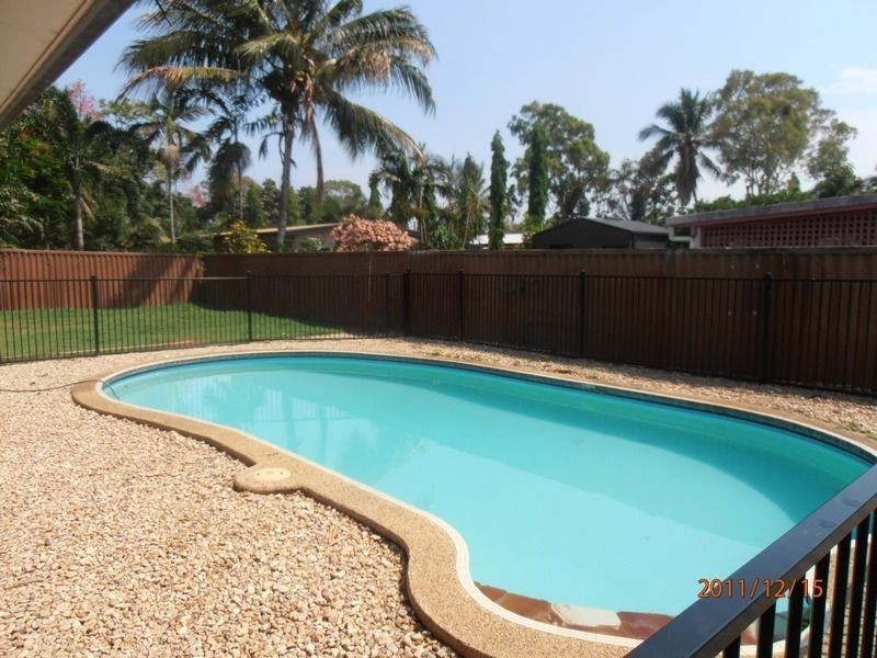 10 Marietta Street, Holloways Beach QLD 4878