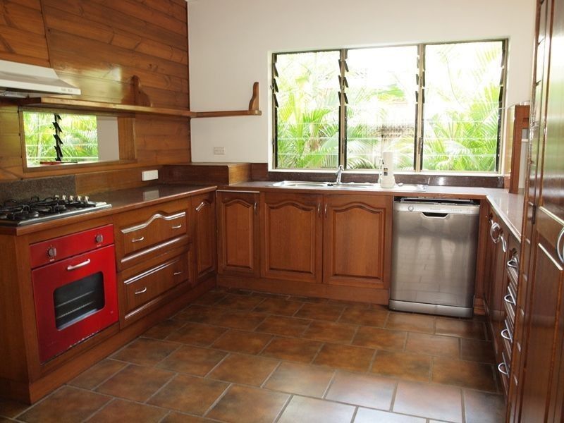 30 Petersen Street, Trinity Beach QLD 4879