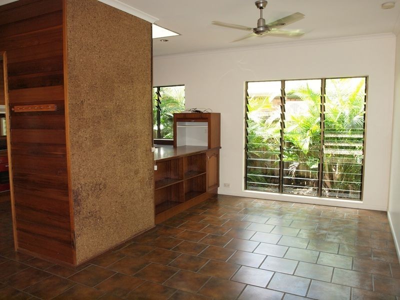 30 Petersen Street, Trinity Beach QLD 4879