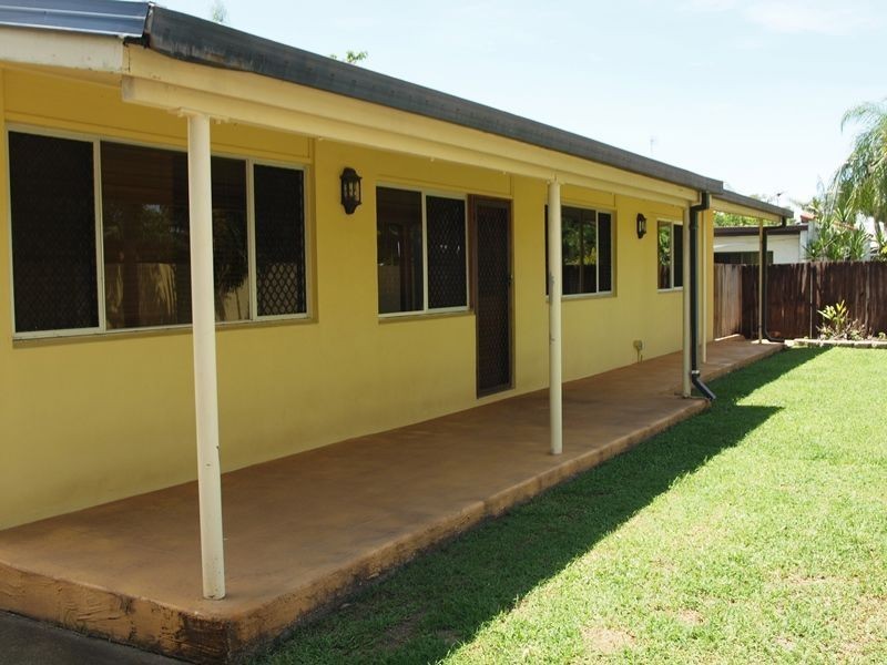 Holloways Beach QLD 4878