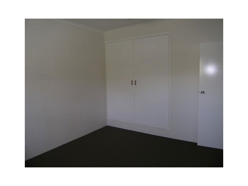 8/16 Robert Road, Bentley Park QLD 4869