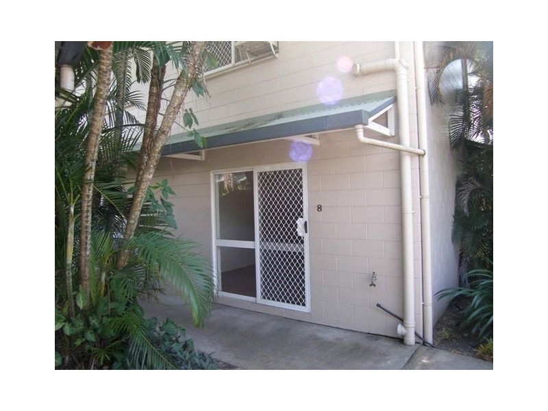 8/16 Robert Road, Bentley Park QLD 4869