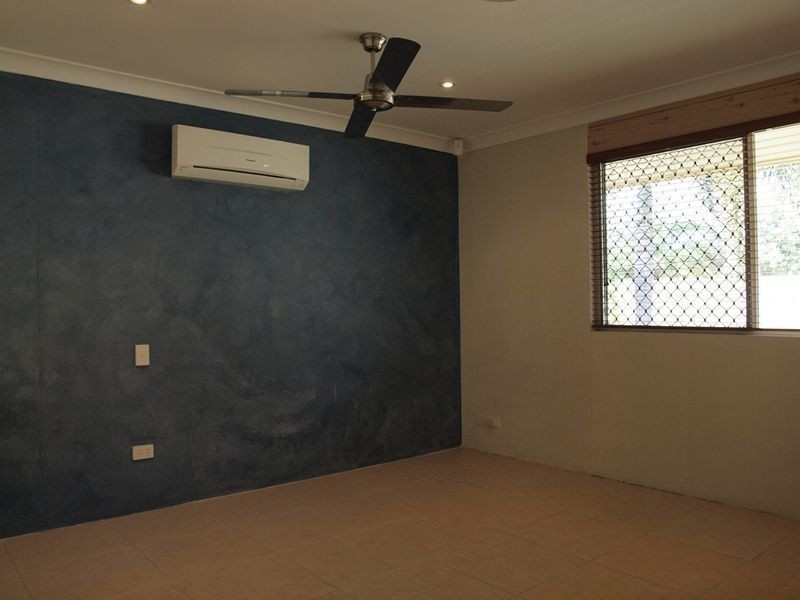 105 Oleander Street, Holloways Beach QLD 4878