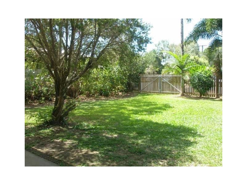 18 Wewak Street, Trinity Beach QLD 4879