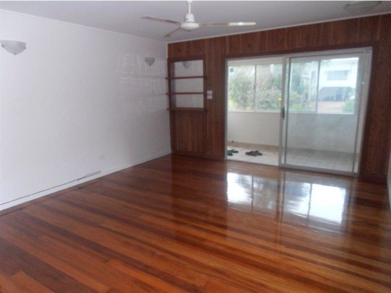 78 Upper Miles Street, Manoora QLD 4870