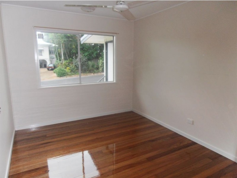 78 Upper Miles Street, Manoora QLD 4870