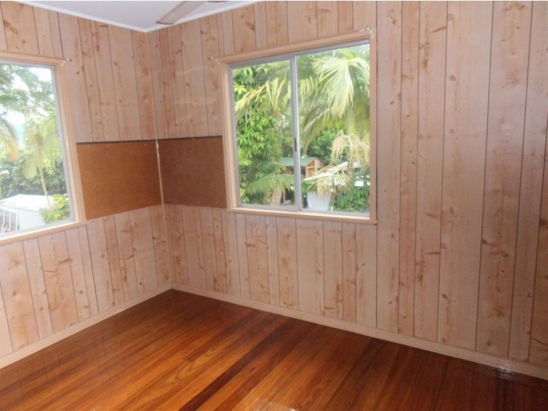 78 Upper Miles Street, Manoora QLD 4870