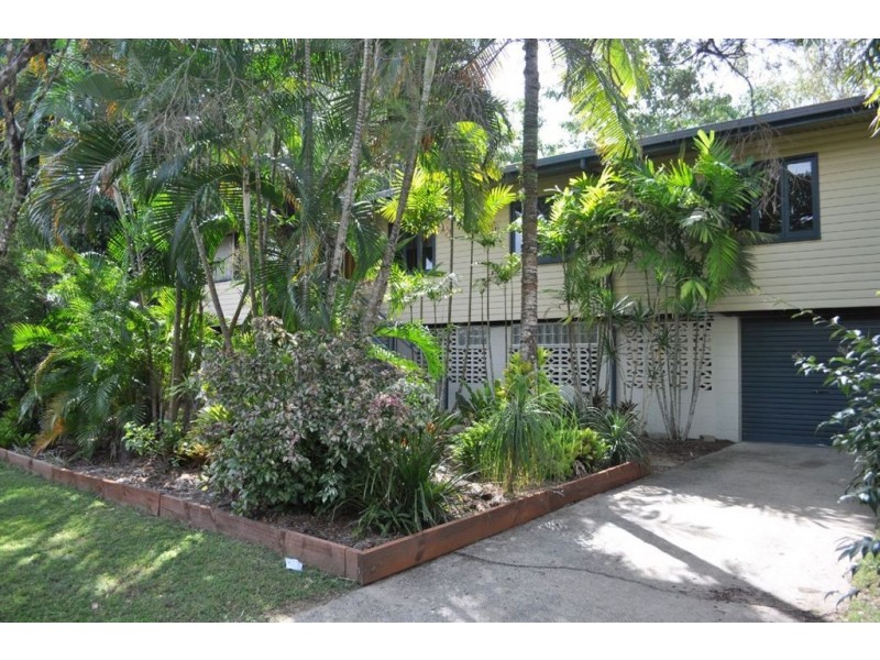 114 Wistaria Street, Holloways Beach QLD 4878