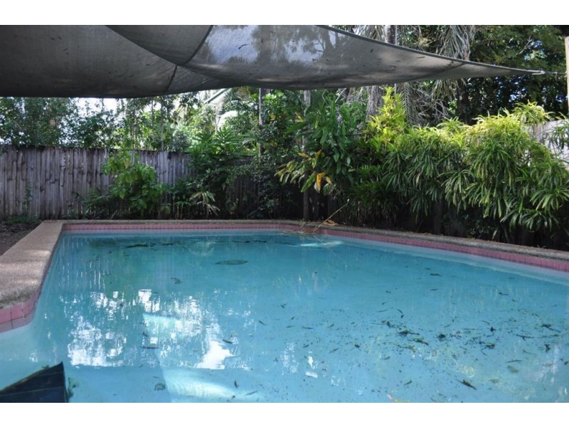 114 Wistaria Street, Holloways Beach QLD 4878