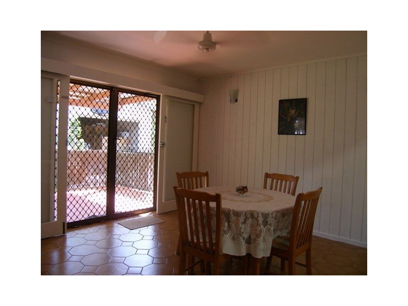 10 Hickory, Holloways Beach QLD 4878