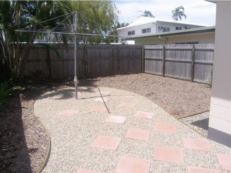 1/5 Bamboo Street, Holloways Beach QLD 4878