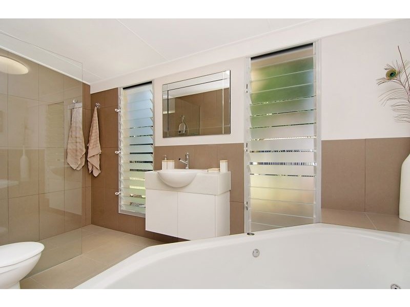 2 Carramar Crescent, Caravonica QLD 4878