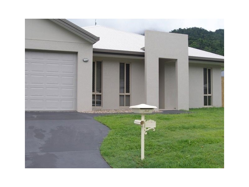 3 Taffles Street, Redlynch QLD 4870