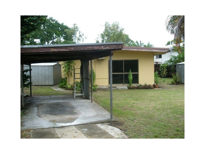 58 Best Street, Yorkeys Knob QLD 4878