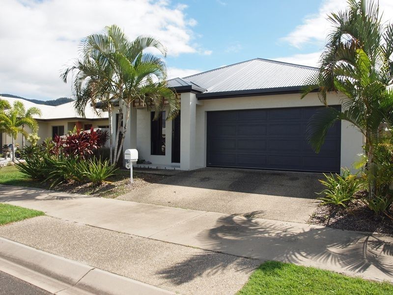 12 Moojeeba Way, Trinity Park QLD 4879