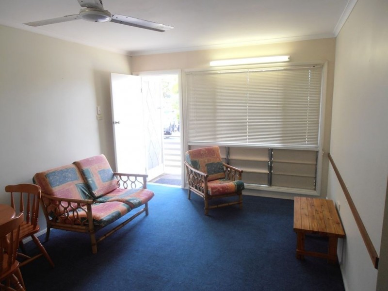 1/9 Coconut Street, Holloways Beach QLD 4878