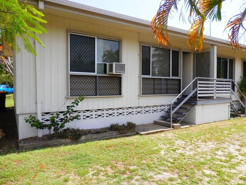1/9 Coconut Street, Holloways Beach QLD 4878