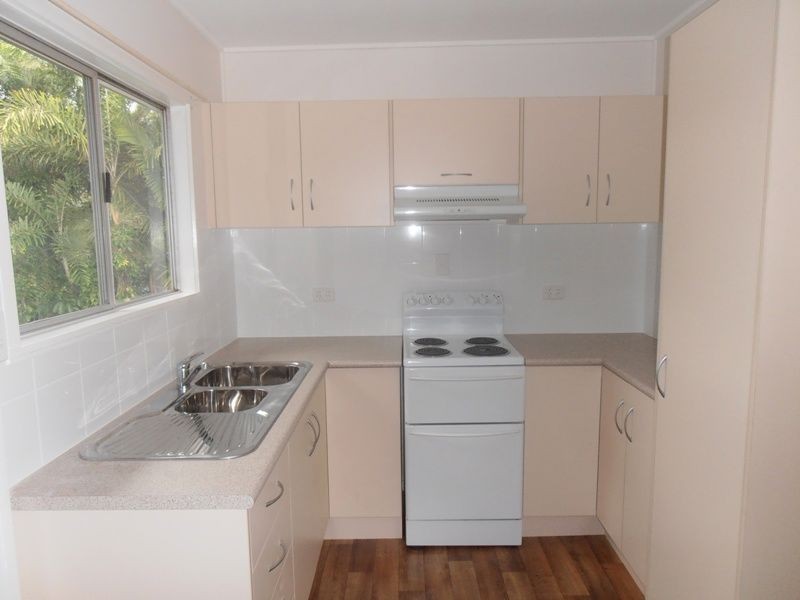 78 Upper Miles Street, Manoora QLD 4870