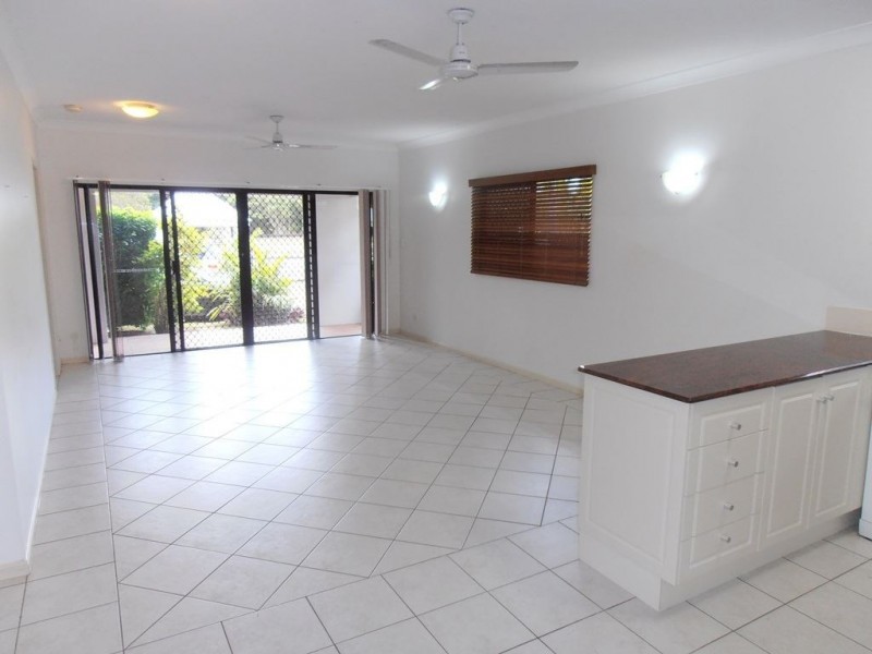 16/293 The Esplanade, Cairns North QLD 4870