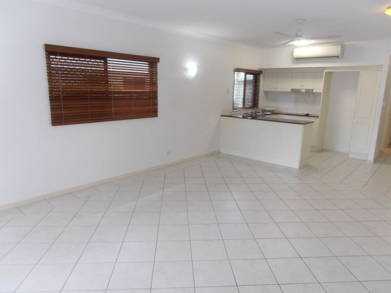 16/293 The Esplanade, Cairns North QLD 4870