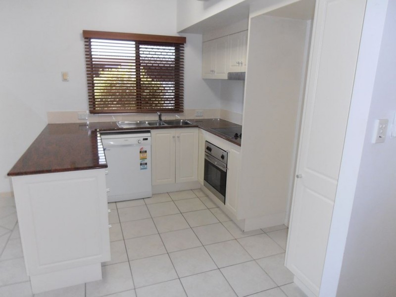 16/293 The Esplanade, Cairns North QLD 4870