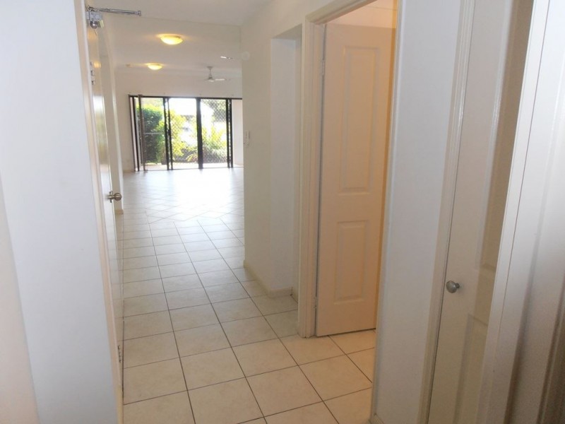 16/293 The Esplanade, Cairns North QLD 4870