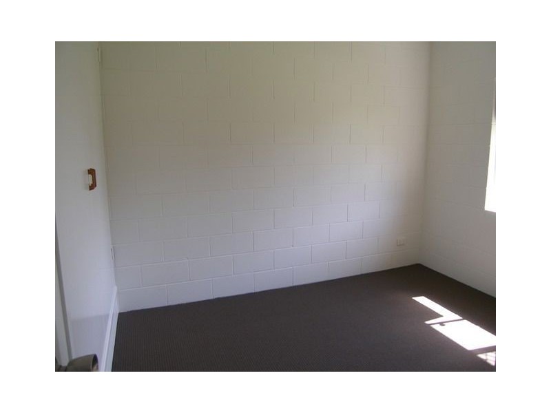 8/16 Robert, Bentley Park QLD 4869