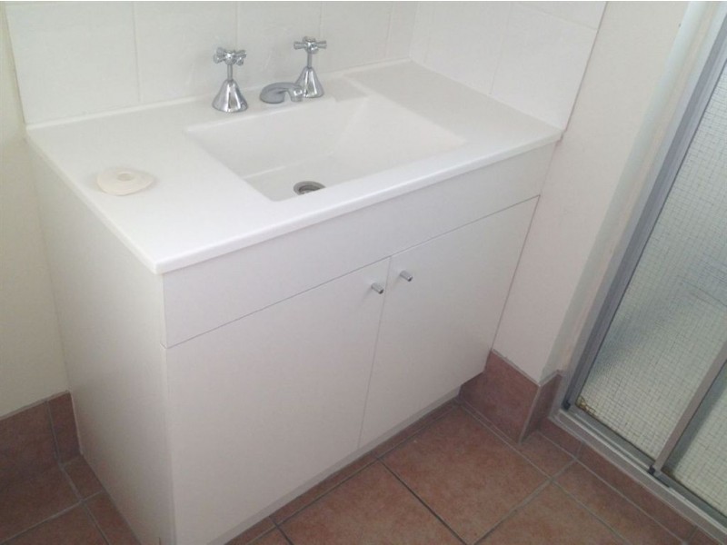 8/16 Robert, Bentley Park QLD 4869