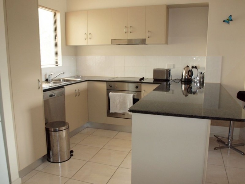 7/518 Varley Street, Yorkeys Knob QLD 4878