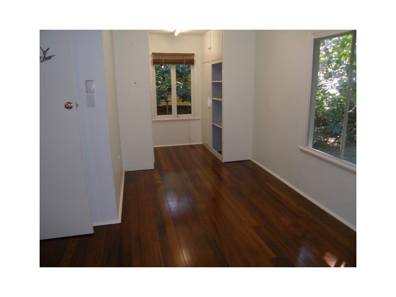 72 Marshal Street, Machans Beach QLD 4878