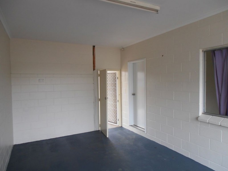 2/14 Fern Street, Holloways Beach QLD 4878