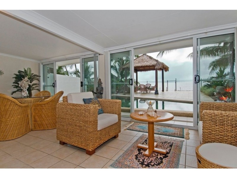 36 Hibiscus Lane, Holloways Beach QLD 4878