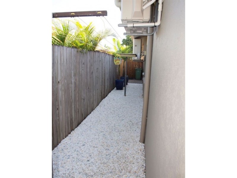 2/70 Cunningham Street, Yorkeys Knob QLD 4878