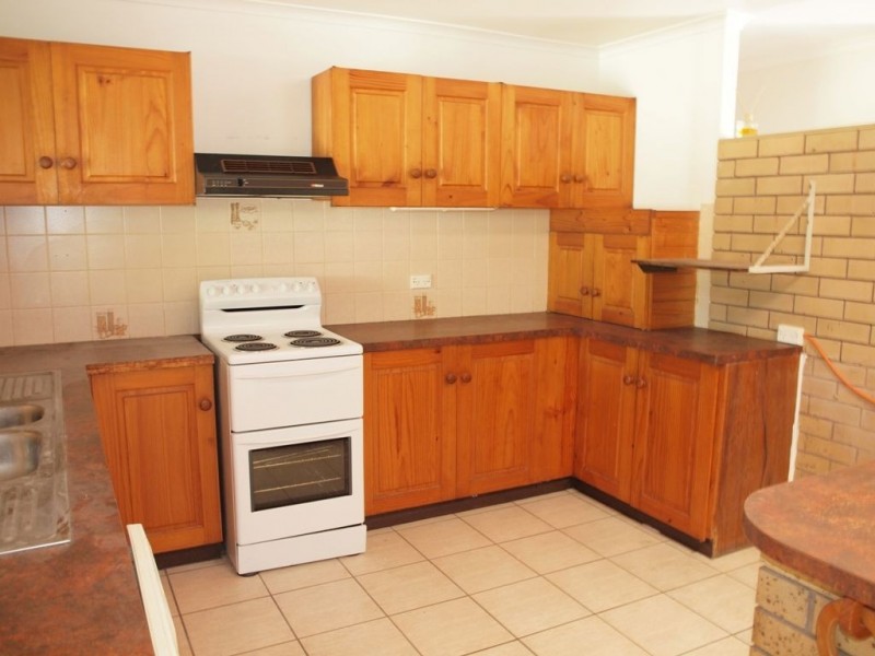 12 Marietta Street, Holloways Beach QLD 4878