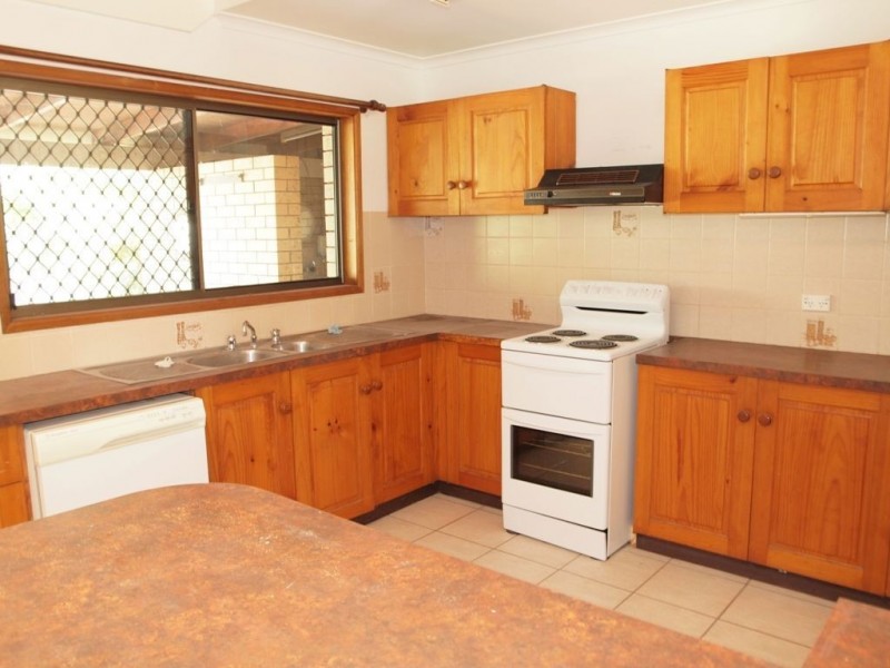 12 Marietta Street, Holloways Beach QLD 4878