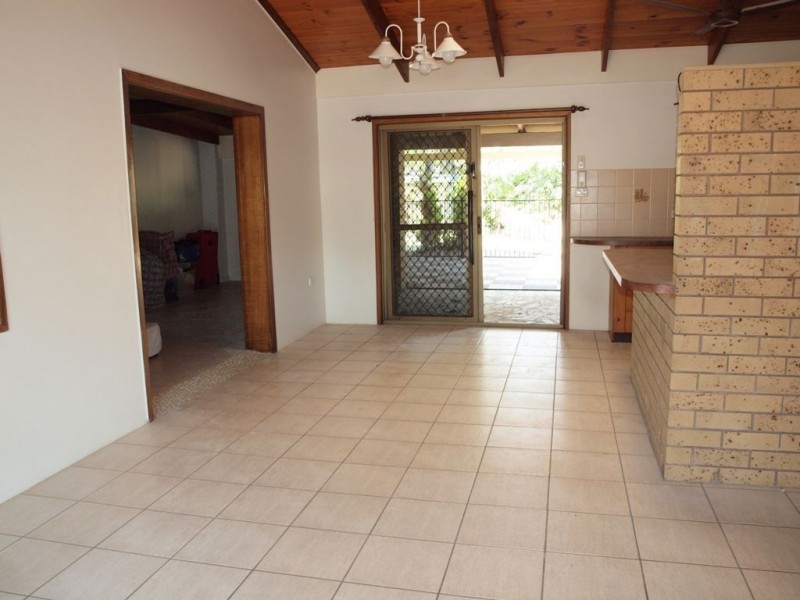 12 Marietta Street, Holloways Beach QLD 4878