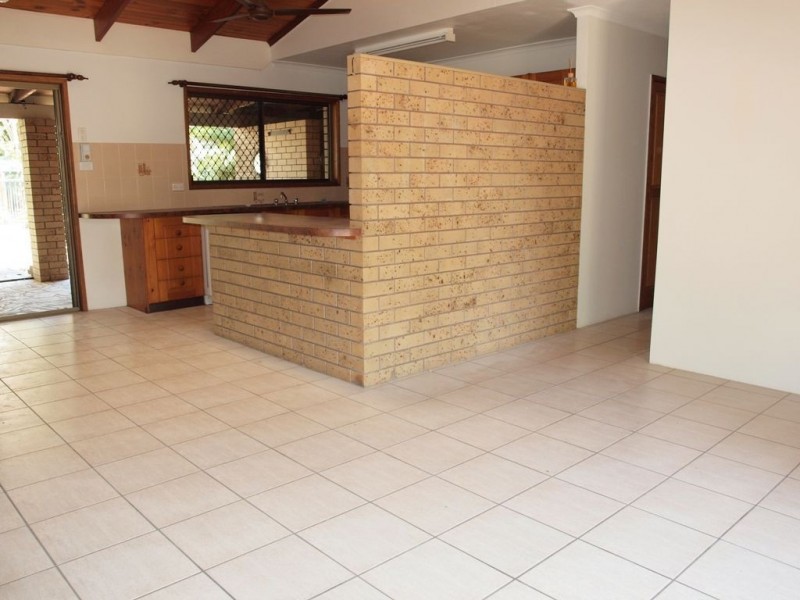 12 Marietta Street, Holloways Beach QLD 4878