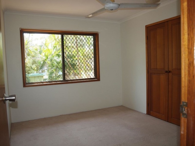 12 Marietta Street, Holloways Beach QLD 4878