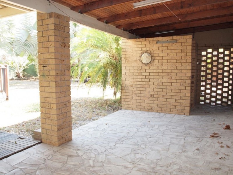 12 Marietta Street, Holloways Beach QLD 4878