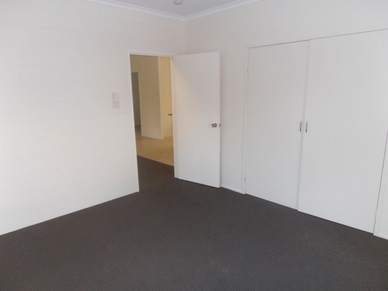 2/17 Jacaranda Street, Holloways Beach QLD 4878