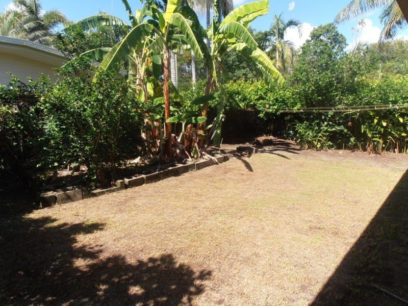 2/17 Jacaranda Street, Holloways Beach QLD 4878