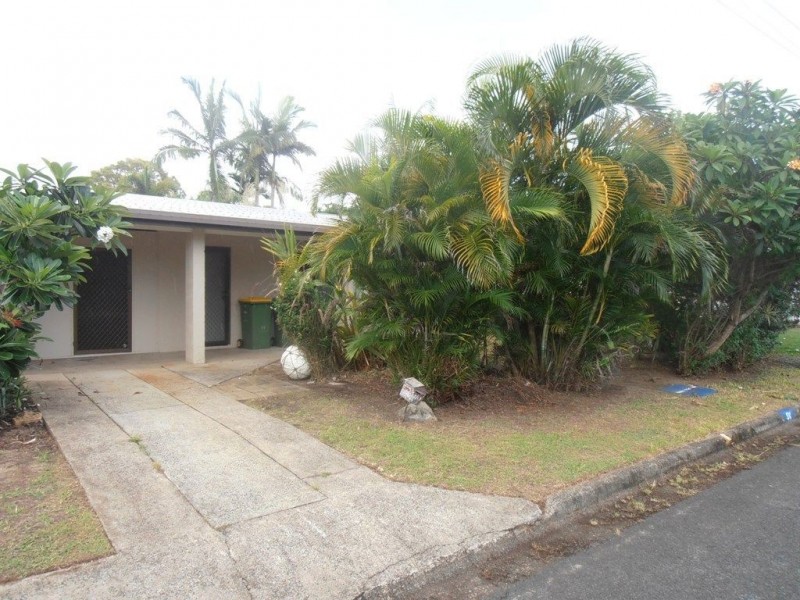 2/17 Jacaranda Street, Holloways Beach QLD 4878