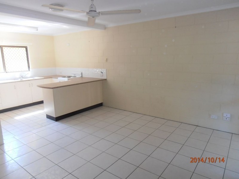 1/20-24 Palm Street, Holloways Beach QLD 4878