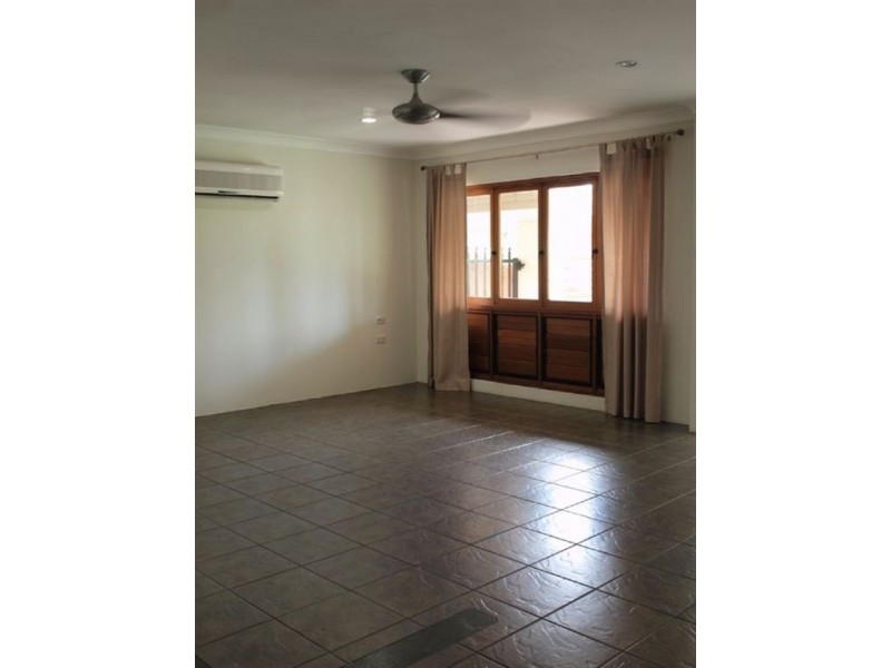 27 Derby Street, Yorkeys Knob QLD 4878